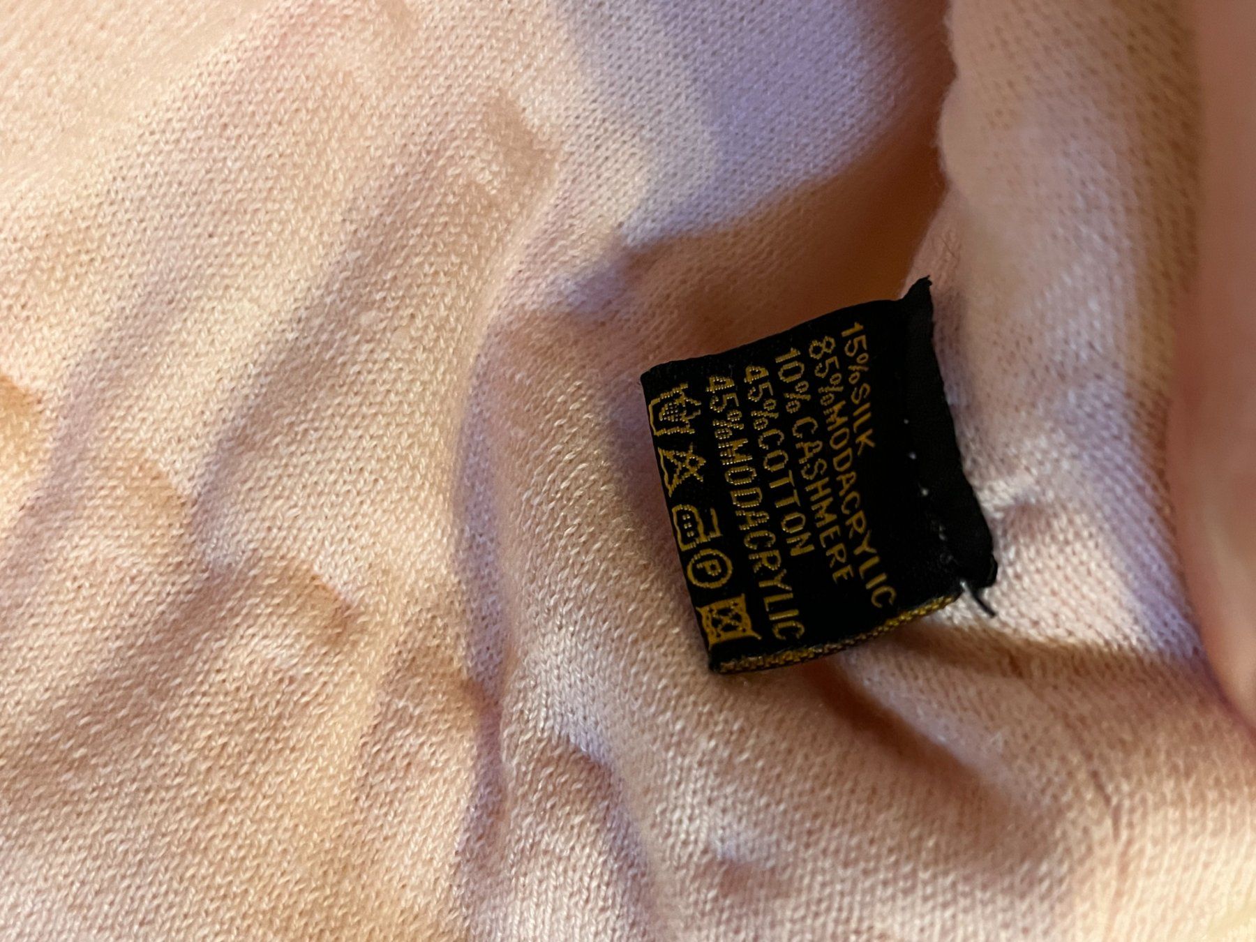 Altro in Moda donna: Poncho élégant cachemire rose pâle pour soirée – Nuovo e nell'imballaggio originale da Pully venduto da Artemisya 2