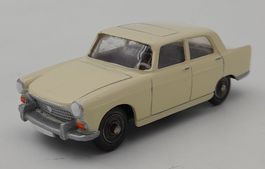 Jouet vintage Dinky Toys Peugeot 404 num 553 Meccano Made in France années 60 - Collection