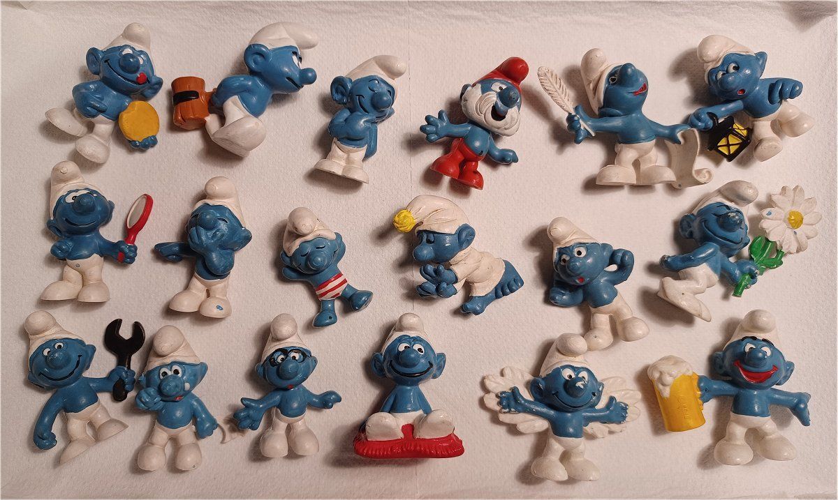 Statuette: 18x Schlümpfe Schtroumpfs PEYO -S09 – Usato da Morges venduto da vimajes12