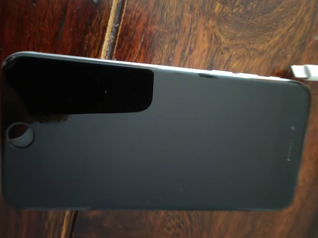 Apple Portables: IPhone 6, Silber, 128GB – D'occasion à Zürich par anastacia03 1