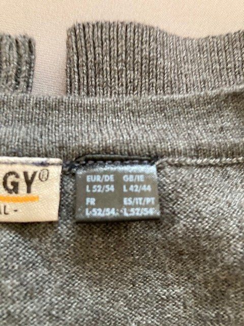 Maglioni & Felpe: Strickpullover – Usato da Pratteln venduto da Miki_ 1