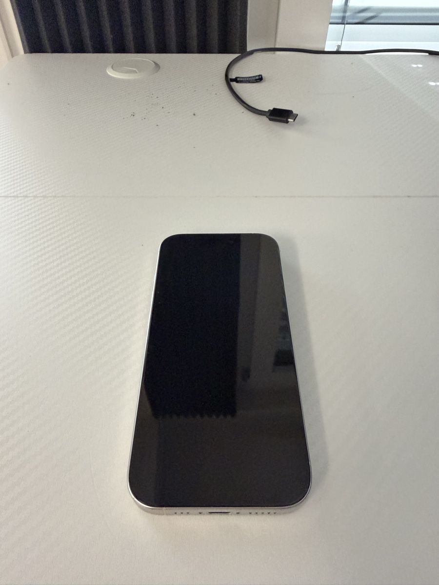 Apple Telefoni cellulari / Smartphones: iPhone 16 Pro | 128 GB | über 90% Akkustand – Nuovo (secondo la descrizione) da Bern venduto da noah__3o6 1