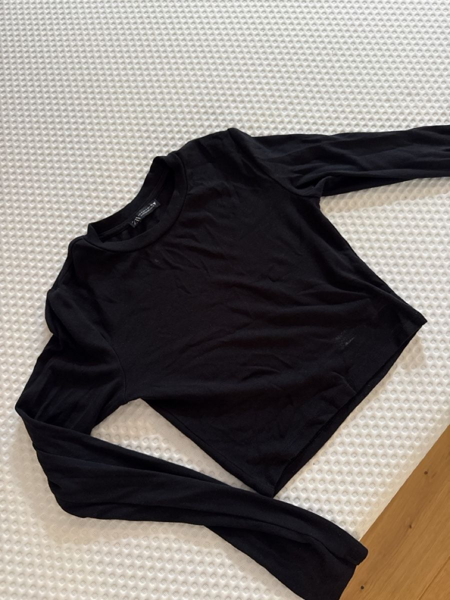 Zara Top: Zara Basic Oberteil, Schwarz, Grösse S, Langarm Top! – Usato da Rubigen venduto da liciaaisha77 1