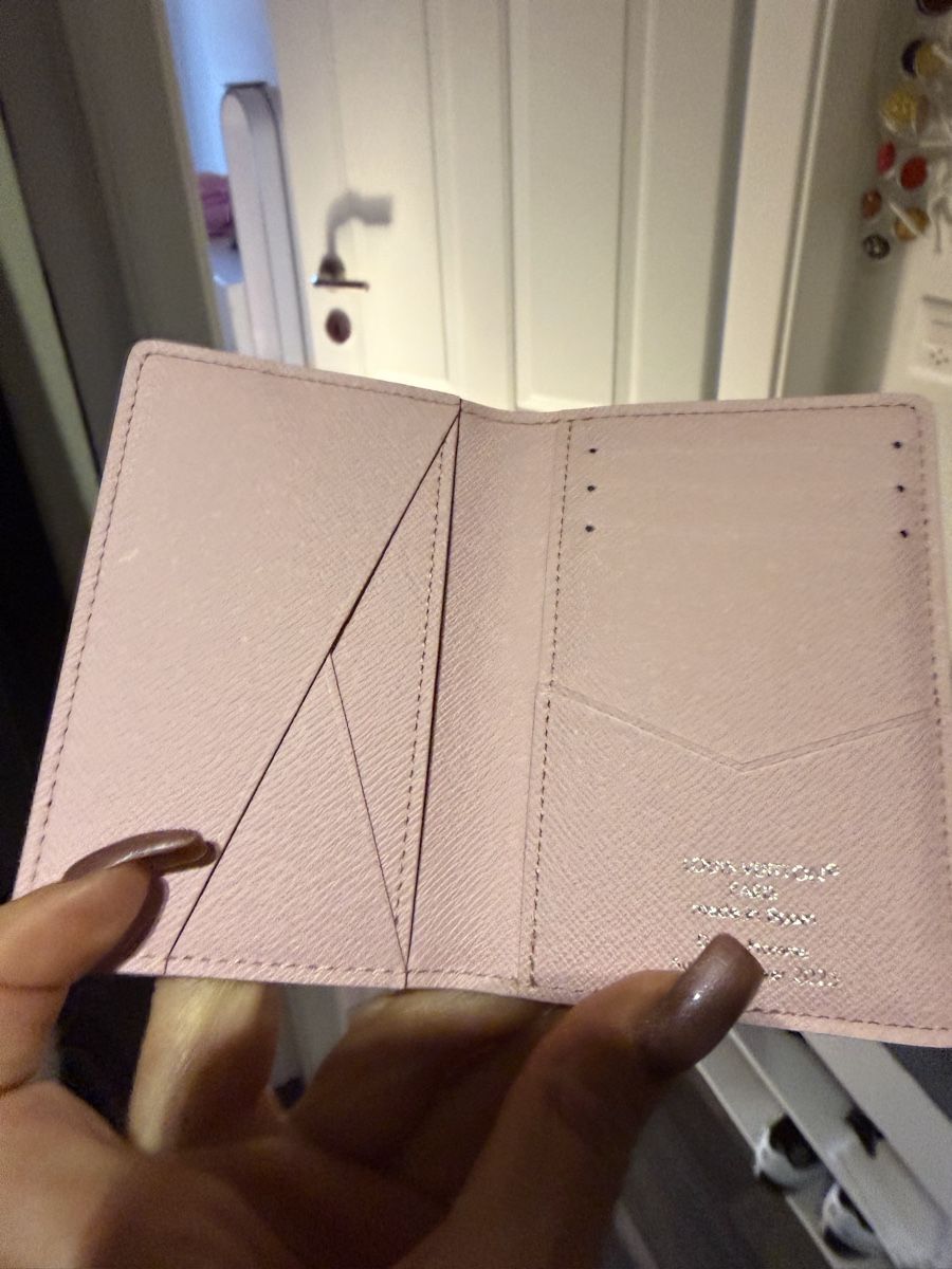 Louis Vuitton Portafogli: Porte-carte Louis Vuitton neuf – Nuovo e nell'imballaggio originale da lausanne venduto da Boulet2001 1