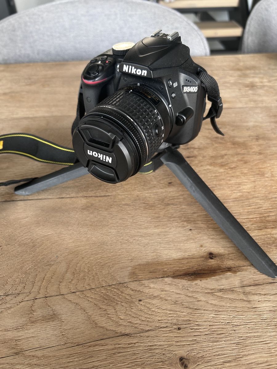 Nikon Appareil photo: Nikon d3400 – D'occasion à Arzier-Le Muids par adr_s9sx 1