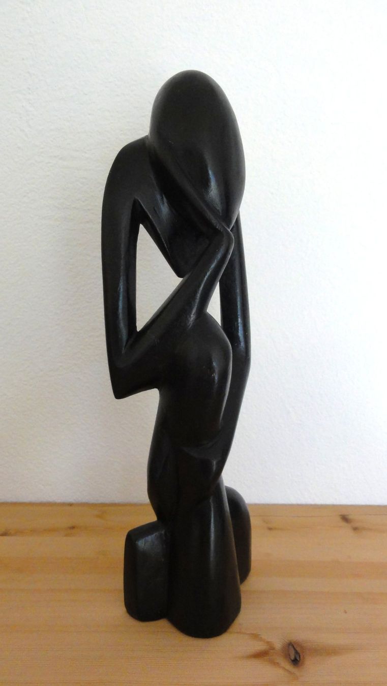 Statuette: Handgeschnitzte Figur aus Hartholz, denkender Mann – Usato da Samedan venduto da chickenrun01