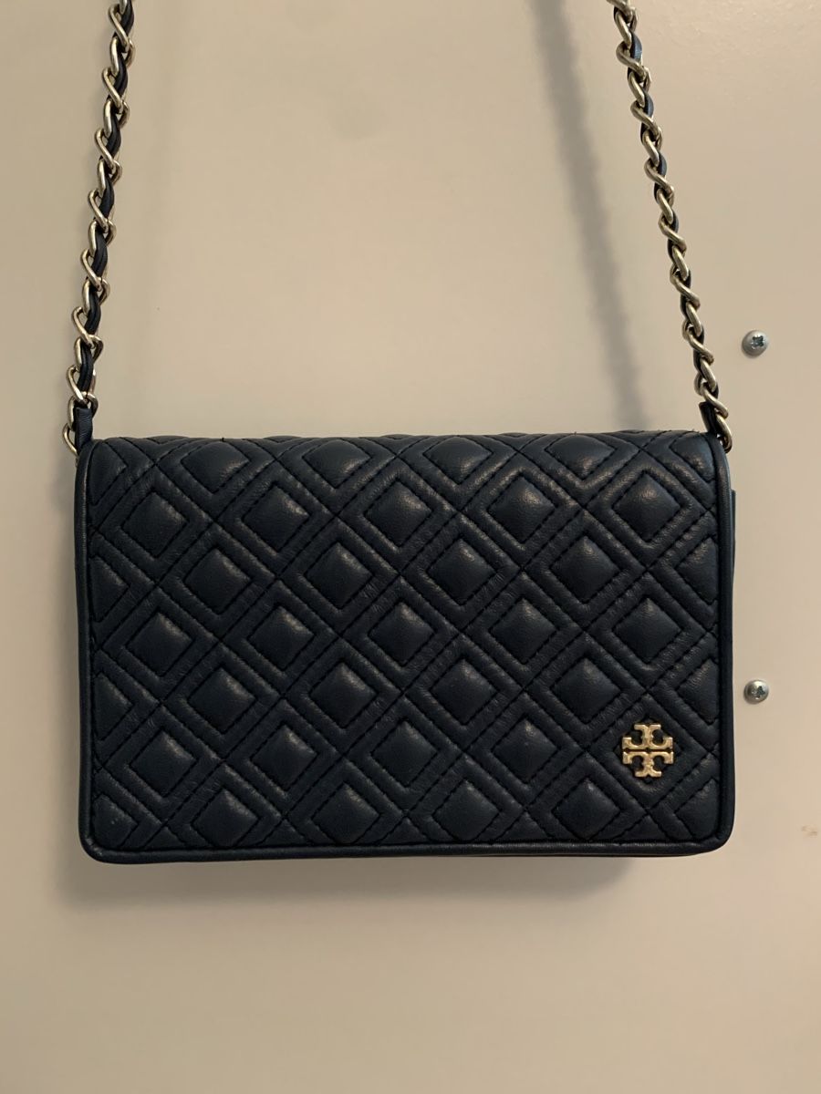 Tory Burch Sacs femmes: Tory Burch Fleming Quilted Lambskin Shoulder Bag – D'occasion à Zürich par mzh_9l8h 2