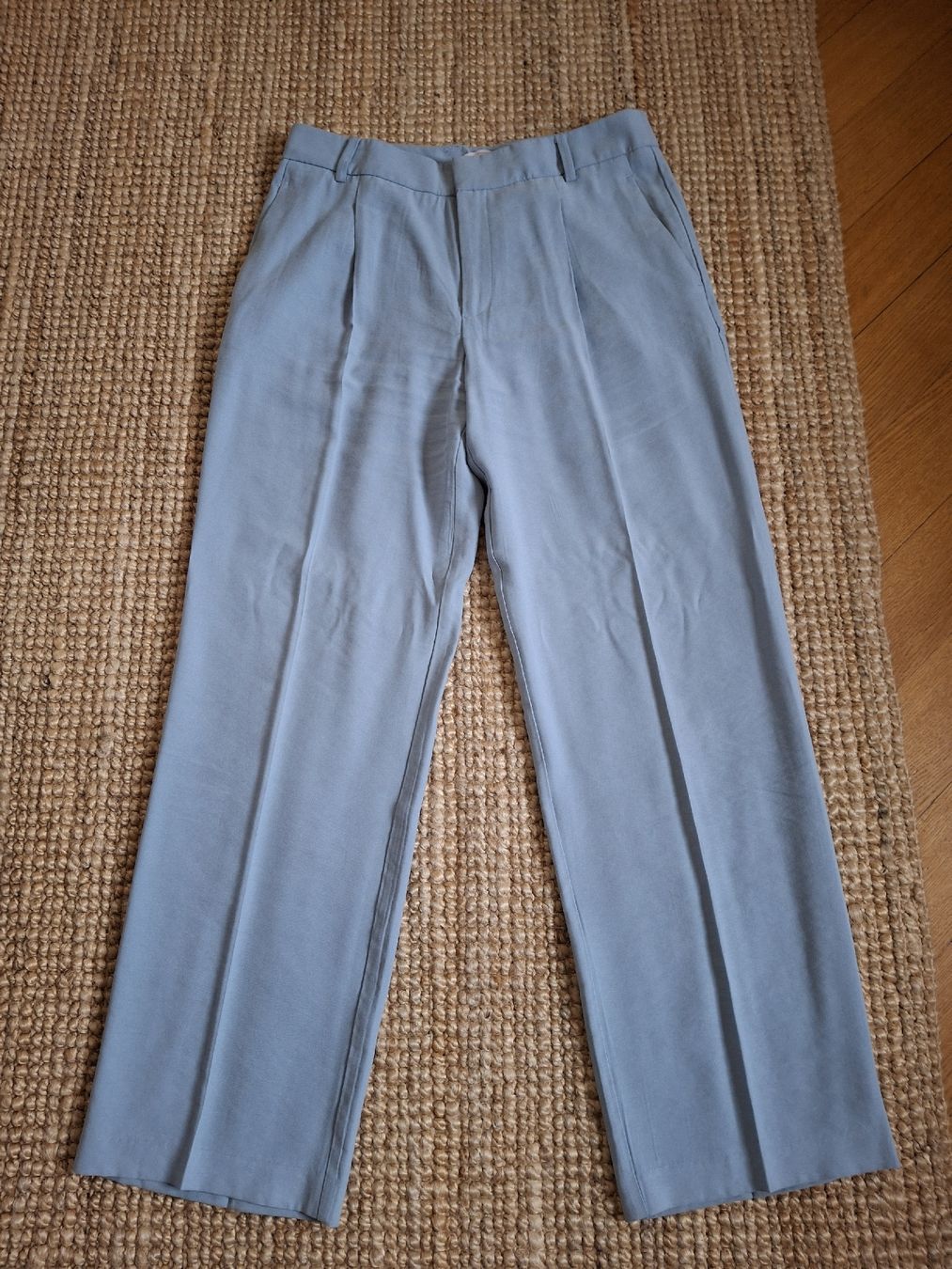 Mango Hosen: Pantalon bleu ciel Mango S – Gebraucht aus Lausanne von Cognitia
