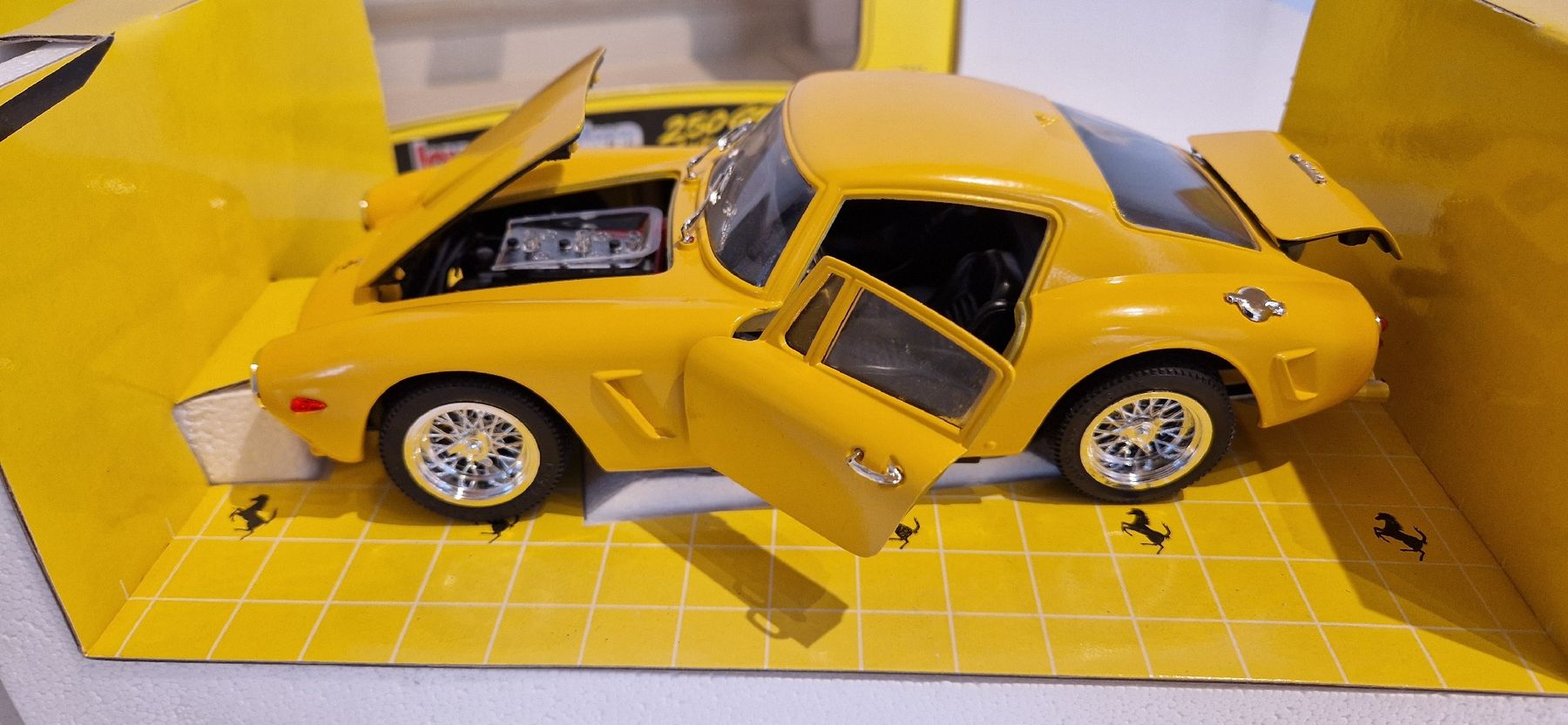 Ferrari Modellini d'auto: Ferrari GT250 – Nuovo (secondo la descrizione) da Burgdorf venduto da maj_swz8 5