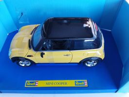 Mini Cooper gelb/schwarz von Revell die Cast 1/18