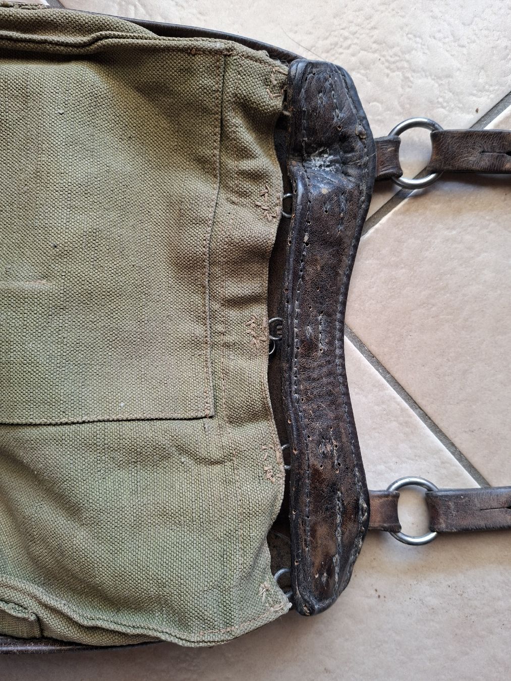Schweizer Armee Taschen: Antiker Schweizer Armee Militär Brotsack  – Gebraucht aus Schwanden Sigrisw von len_9yqg 2