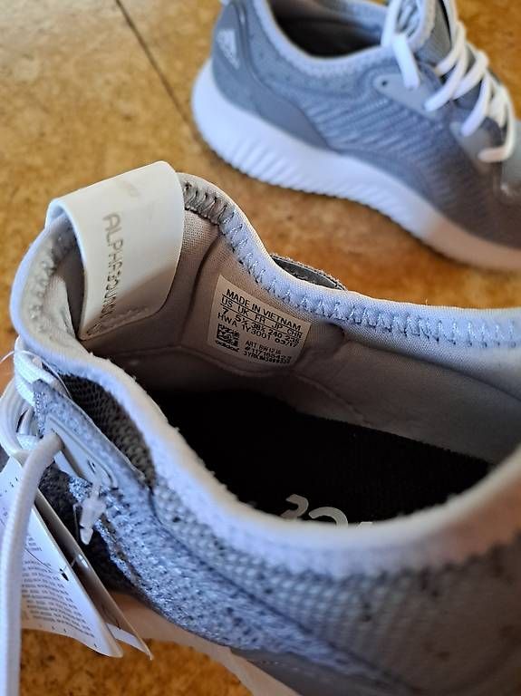 Scarpe da donna: Graue Adidas-Schuhe neu – Nuovo e nell'imballaggio originale da Pontresina venduto da jan_mh2b 2