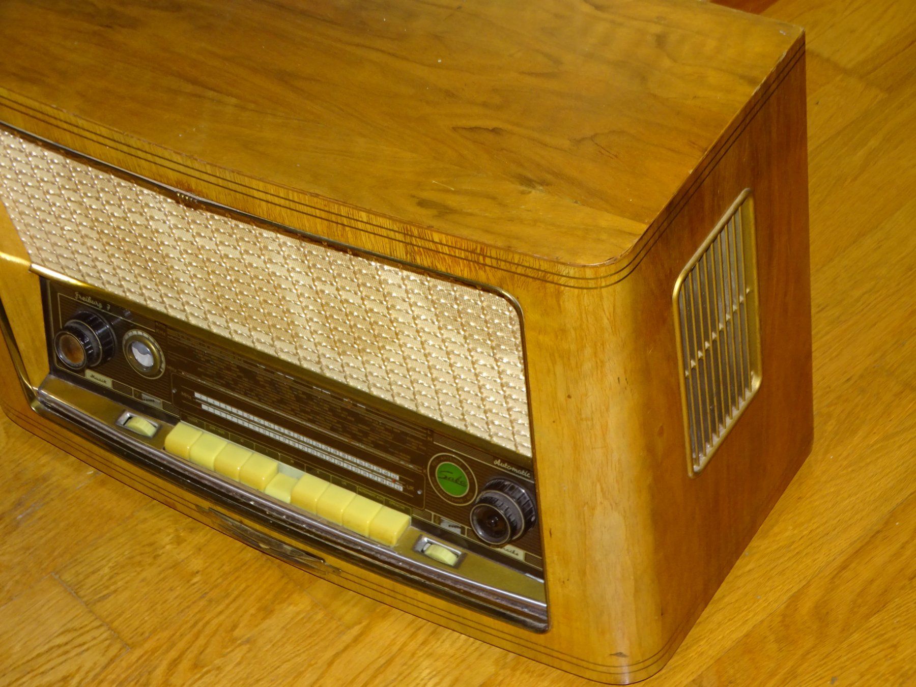 Saba Radios: Saba Freiburg 7 – Defekt aus Hirzel von Musicman03 2