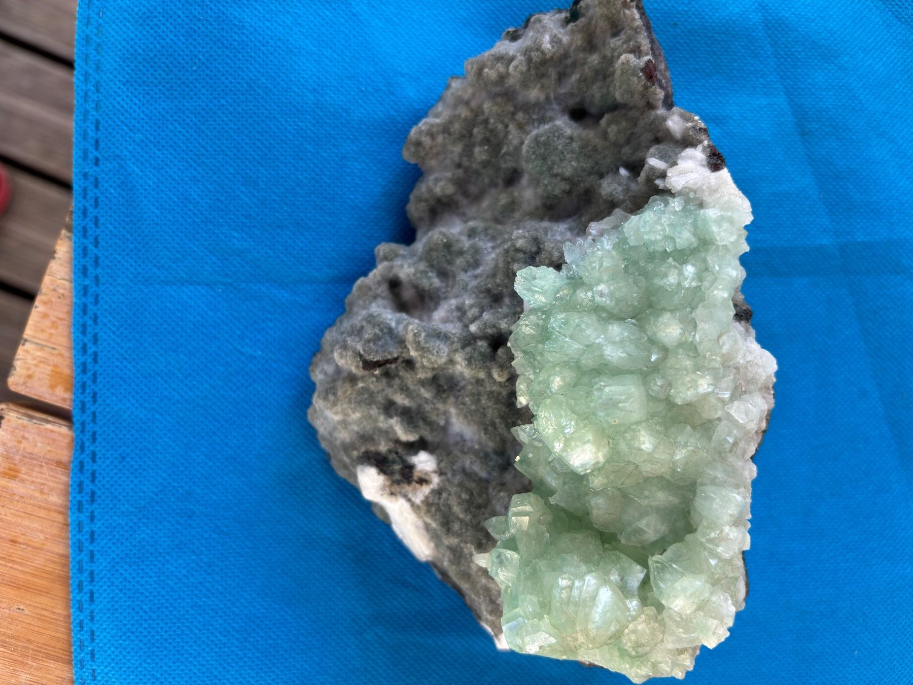 Minerali & Pietre curative: Fluorapophylit Kashmir Mountains – Usato da Ballwil venduto da Buggy20 7