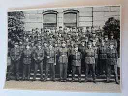 Historisches Foto Uniformierte Gruppe Offiziere RZ