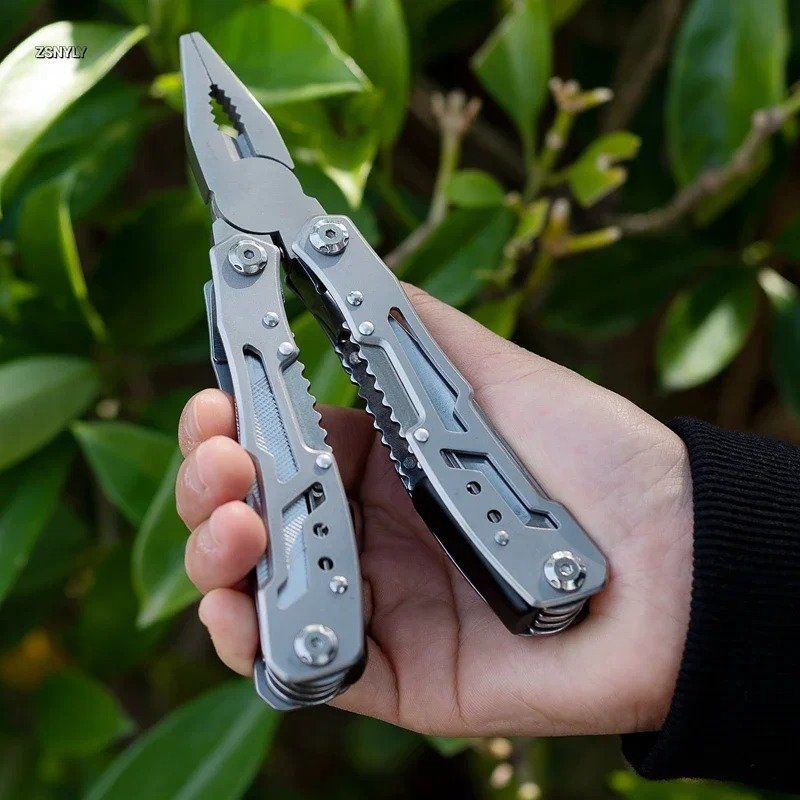 Tutti gli attrezzi: Multifunktionale Zange Klappzange Multi-tool Taschenmesser – Nuovo e nell'imballaggio originale da St. Margrethen SG venduto da pro_7r6q 4