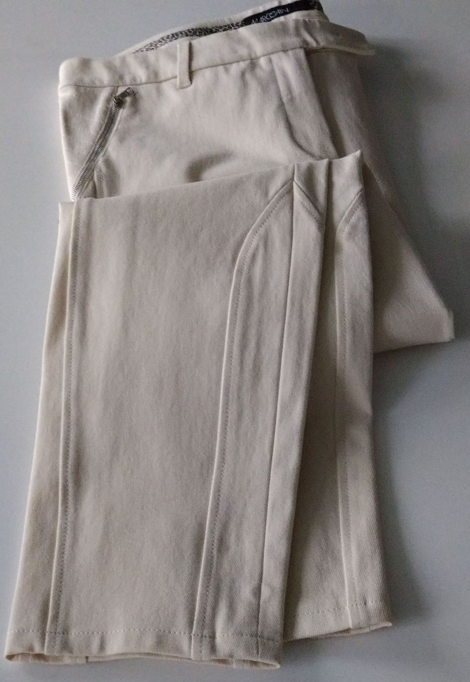 Marc Cain Pantaloni: Hose Marc Cain Gr. 6 – Nuovo (secondo la descrizione) da Degersheim venduto da 191maschina46 5