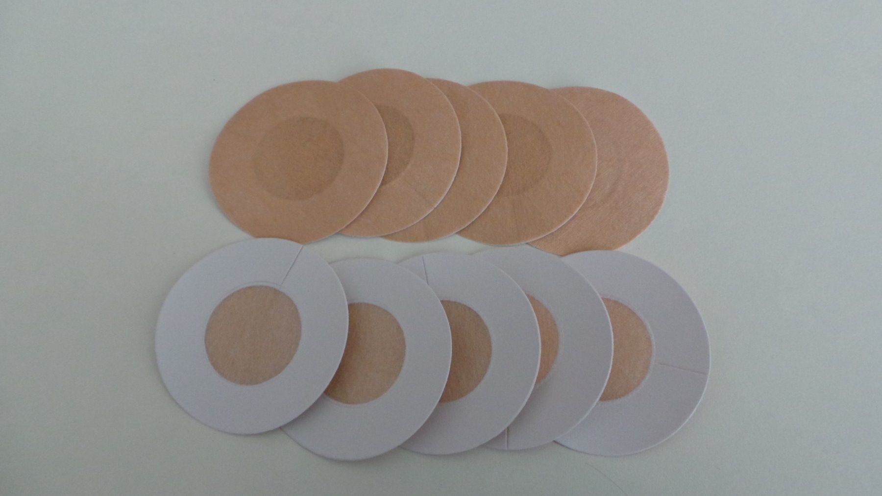Sonstige Körperpflege: 10 Damen-BH-Pads rund – Neu und originalverpackt aus Flamatt von Tattoo18