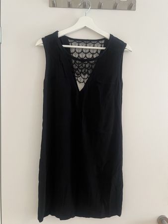 sandro Kleid mit Spitze