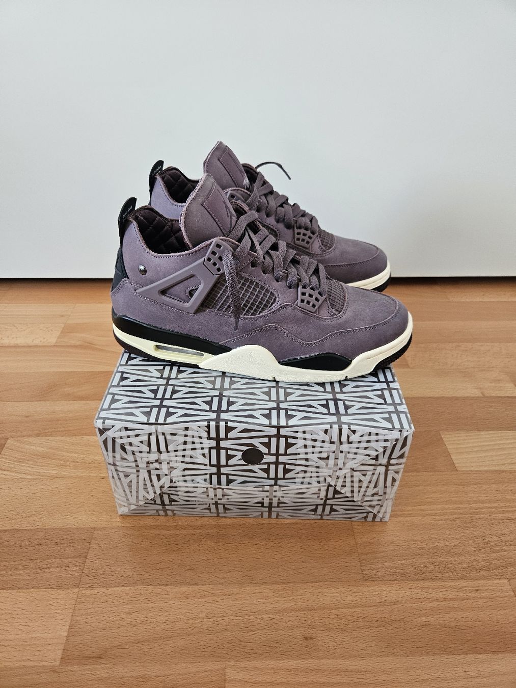 Jordan Scarpe da uomo: Jordan 4 Retro A Ma Maniére Violet Ore – Nuovo e nell'imballaggio originale da camorino venduto da abenzo
