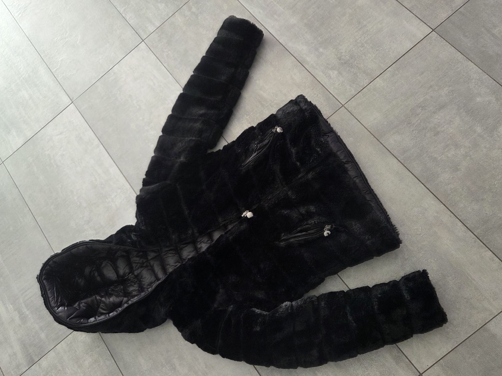 Jacken: reversibile pelz jacke – Gebraucht aus bellinzona von zeus6535 1
