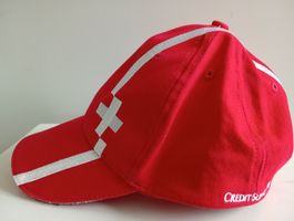 Rote Credit Suisse Cap mit Schweizerkreuz
