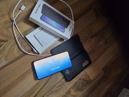 Samsung Galaxy A36 5G Smartphone Schwarz mit Hülle