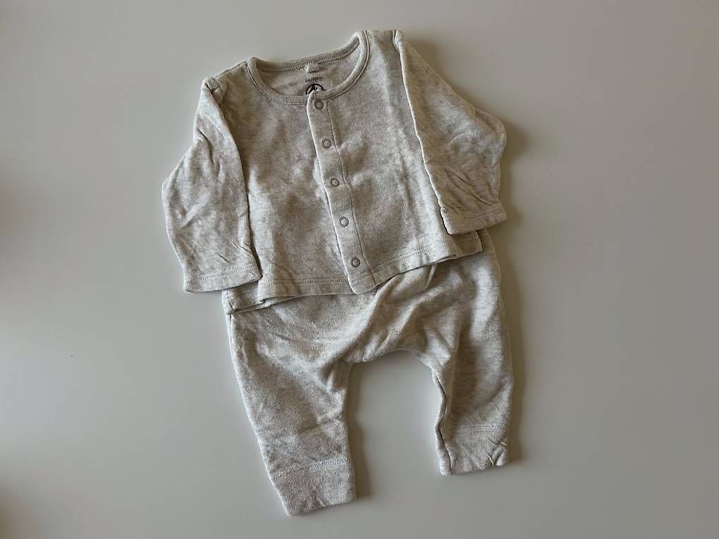 Lotti & Set di vestiti: Kleiderset, 3 Sets, Strickjacke, Gr. 60/62 – Usato da Zürich venduto da bboying 3