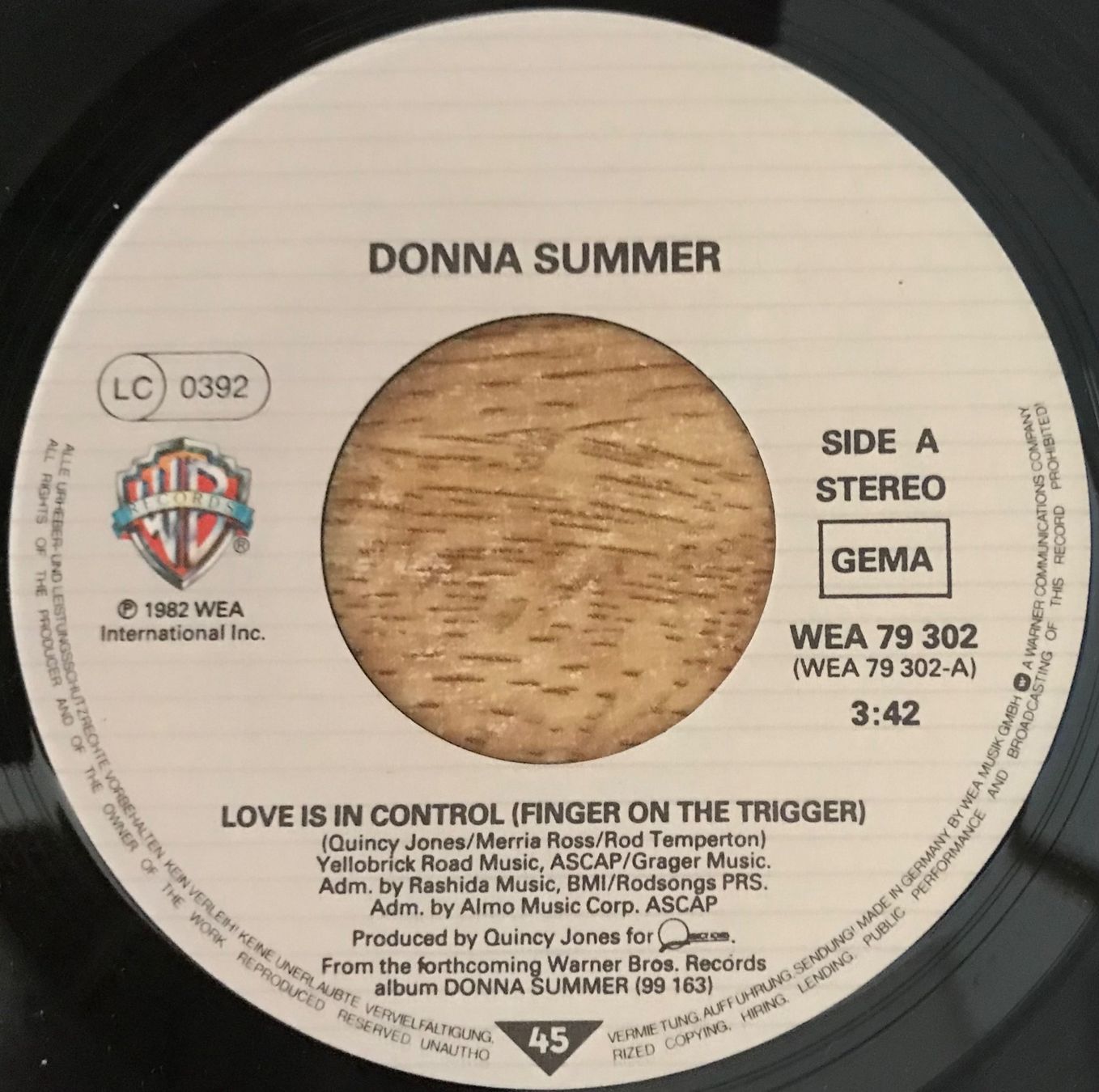 Dischi in vinile: DONNA SUMMER - LOVE IS CONTROL – Usato da Bussigny venduto da vinyl-pas-cher 2