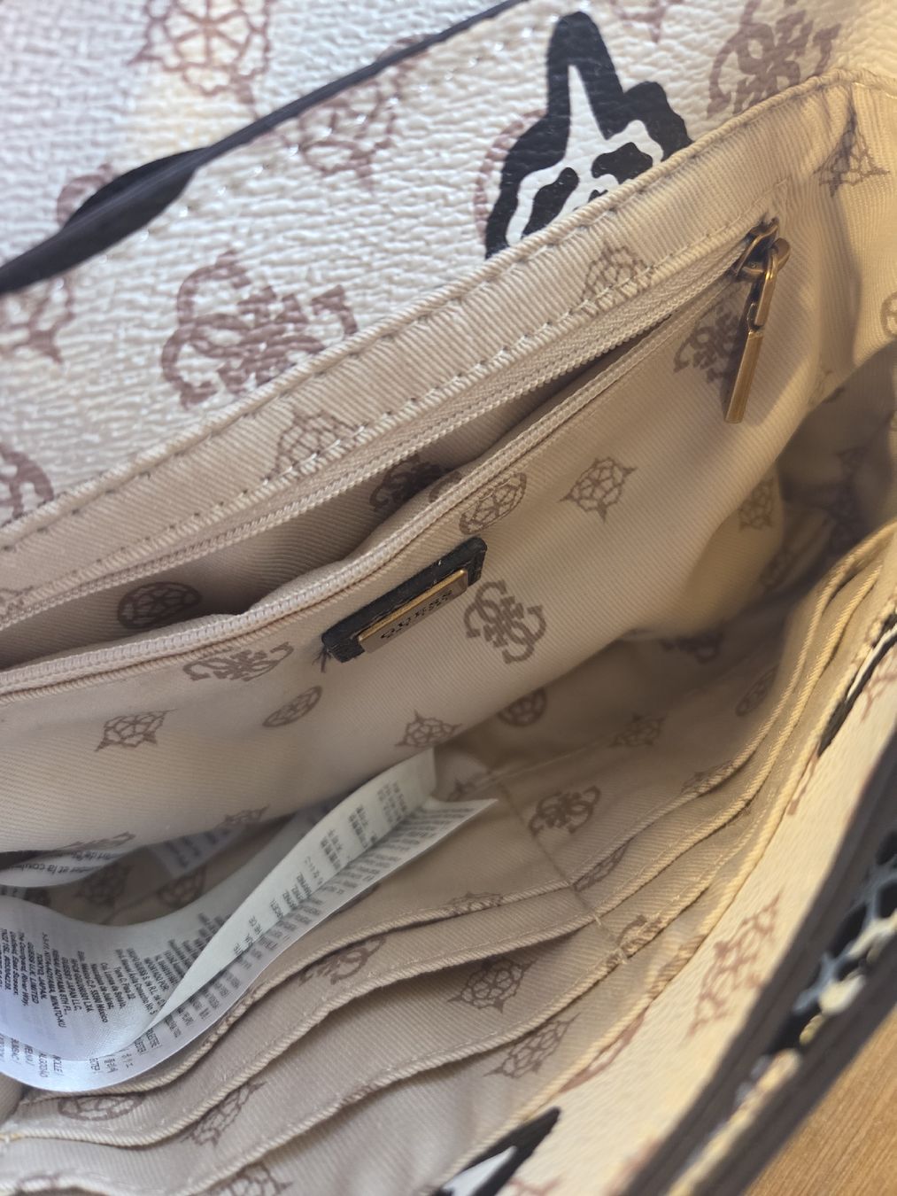 Guess Taschen für Damen: Guess Umhängetasche – Gebraucht aus Rothrist von lalla_89 3