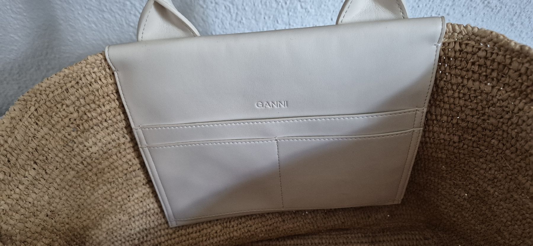 Sacs femmes: Ganni Sommertasche Raffia/Leder – Neuf avec emballage d'origine à Meggen par darcy10 2