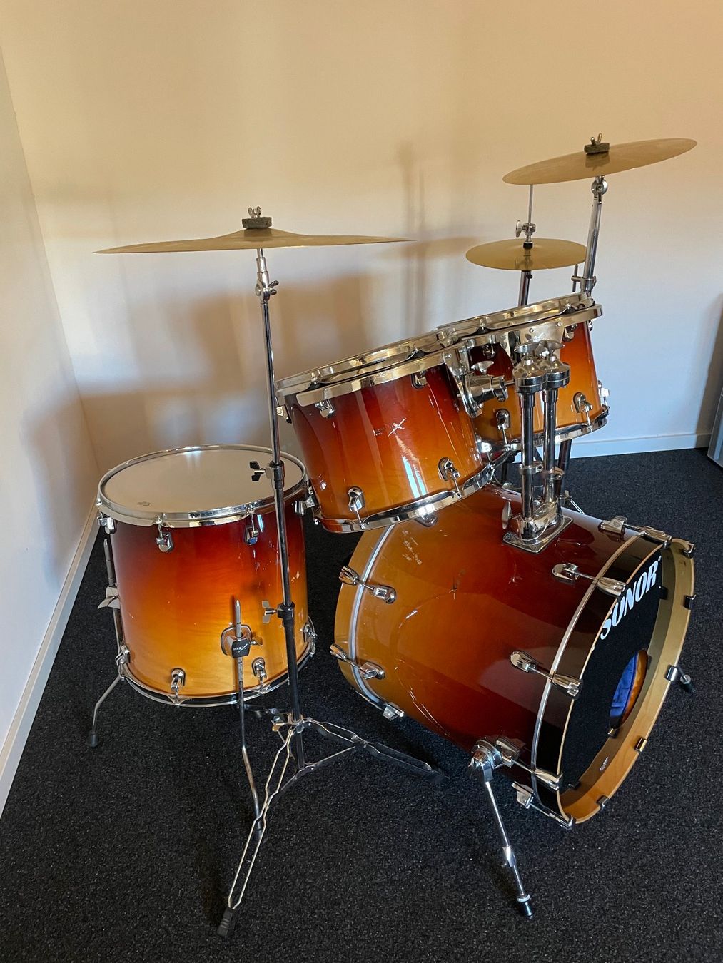 Strumenti musicali: Batterie Basix Sunburst – Usato da Le Locle venduto da MrKilljoy 2