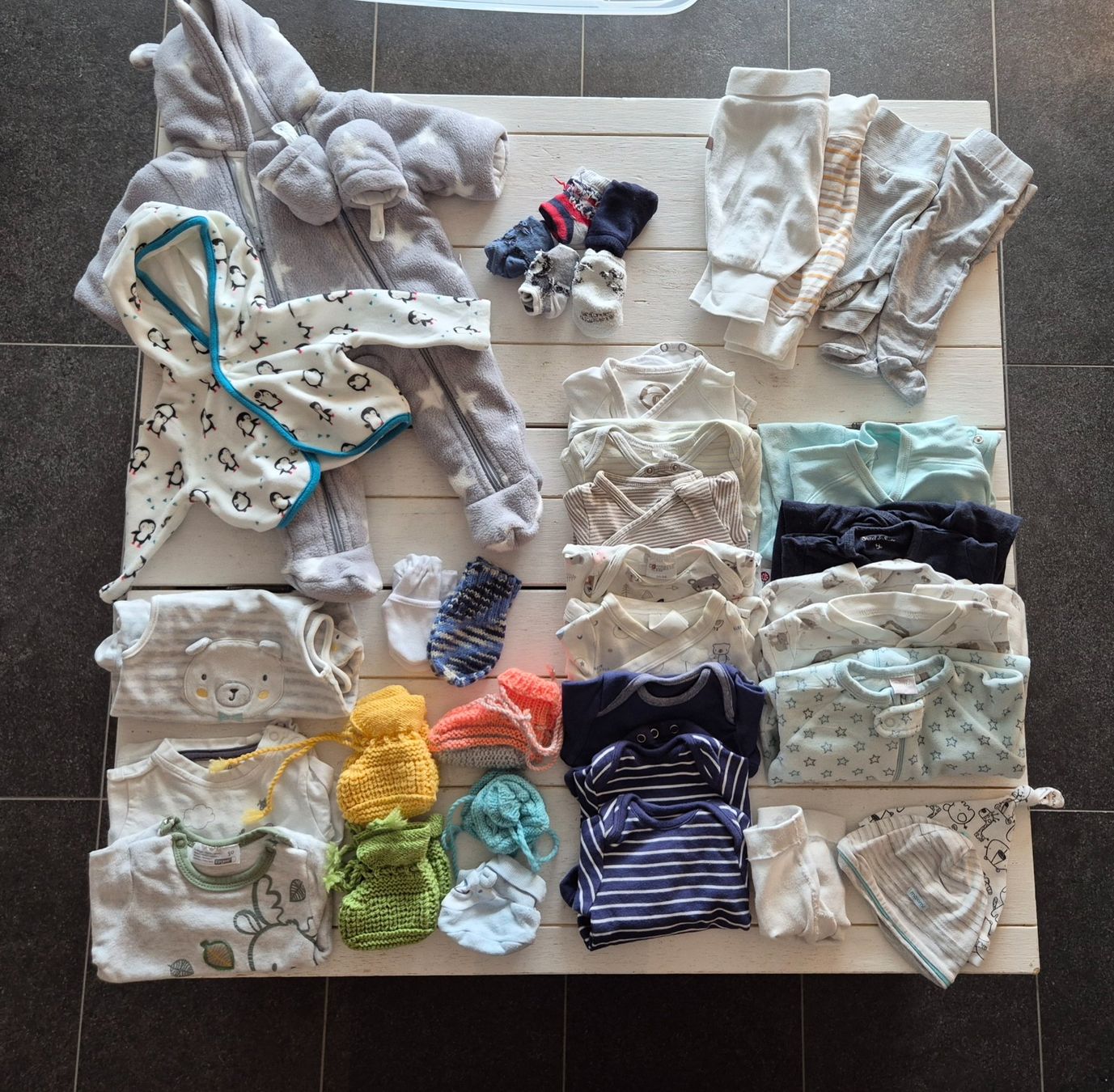 Lotti & Set di vestiti: Kleider Paket 2, 36 Teile, Winter, Grösse 50 – Usato da Menzingen venduto da bostit69