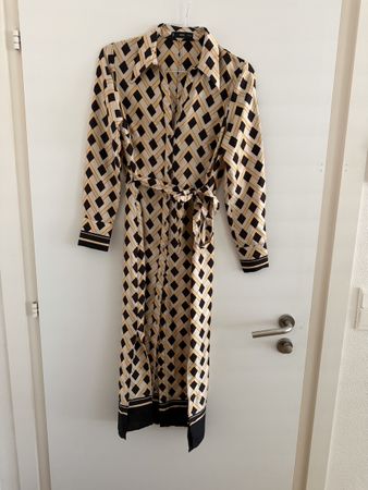Robe Mango en satin 