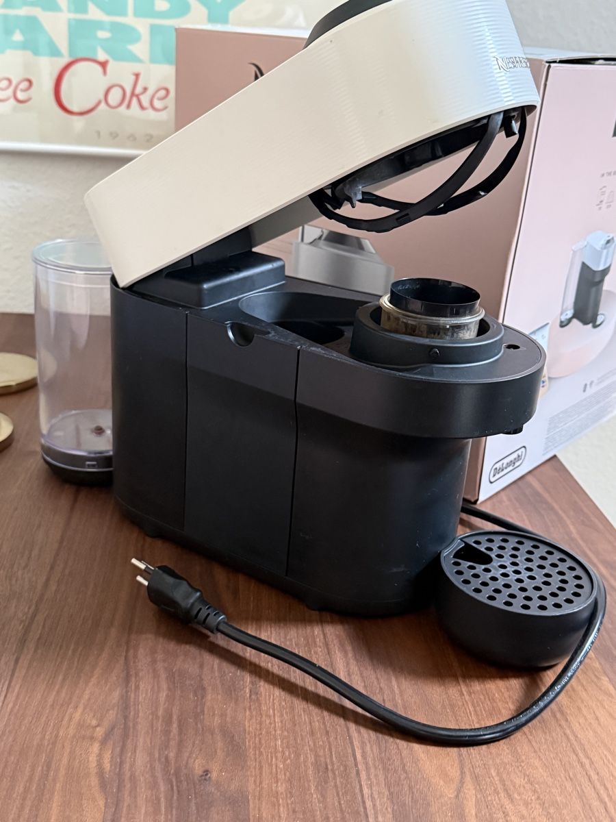 Nespresso Machines à café & Machines à expresso: Nespresso Vertuo Maschine  – Neuf (Voir description) à Horw par toasteronline 2