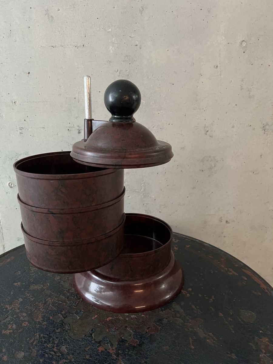 Tutte le decorazioni: Art Deco Bakelit Etagiere – Usato da Wabern venduto da La-Vitrine 5
