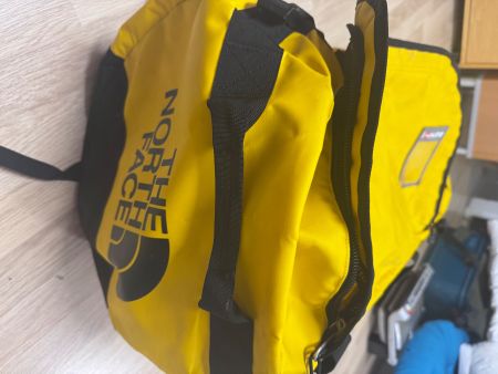 The North Face Reisetasche gelb Grösse gebrauchter Zustand