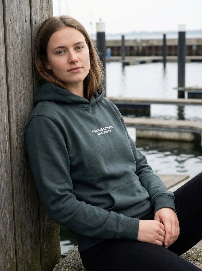 Pullover & Sweatshirts: Hoodie / Kapuzenpulliver von Sea Shepherd – Neu (gemäss Beschreibung) aus Schwyz von faebchen79