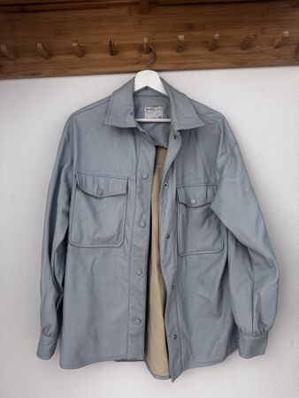 Schicke Lederjacke in Hellblau, Grösse S