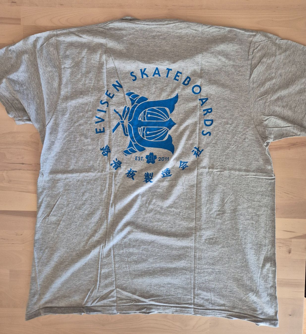 T-shirt: Evisen Skateboards T-Shirt – Usato da Trogen venduto da Monk3yWear 1