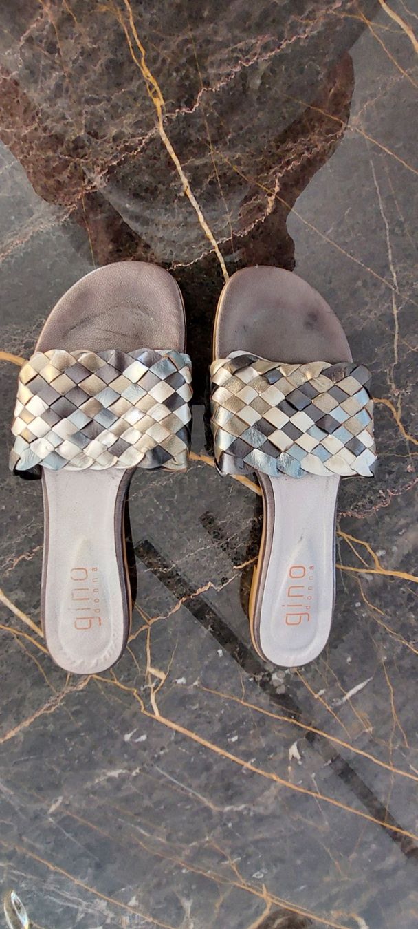 Chaussures femmes: Leder-Sandalen "gino donna" – D'occasion à RAMLINSBURG par AUDITT1999 2