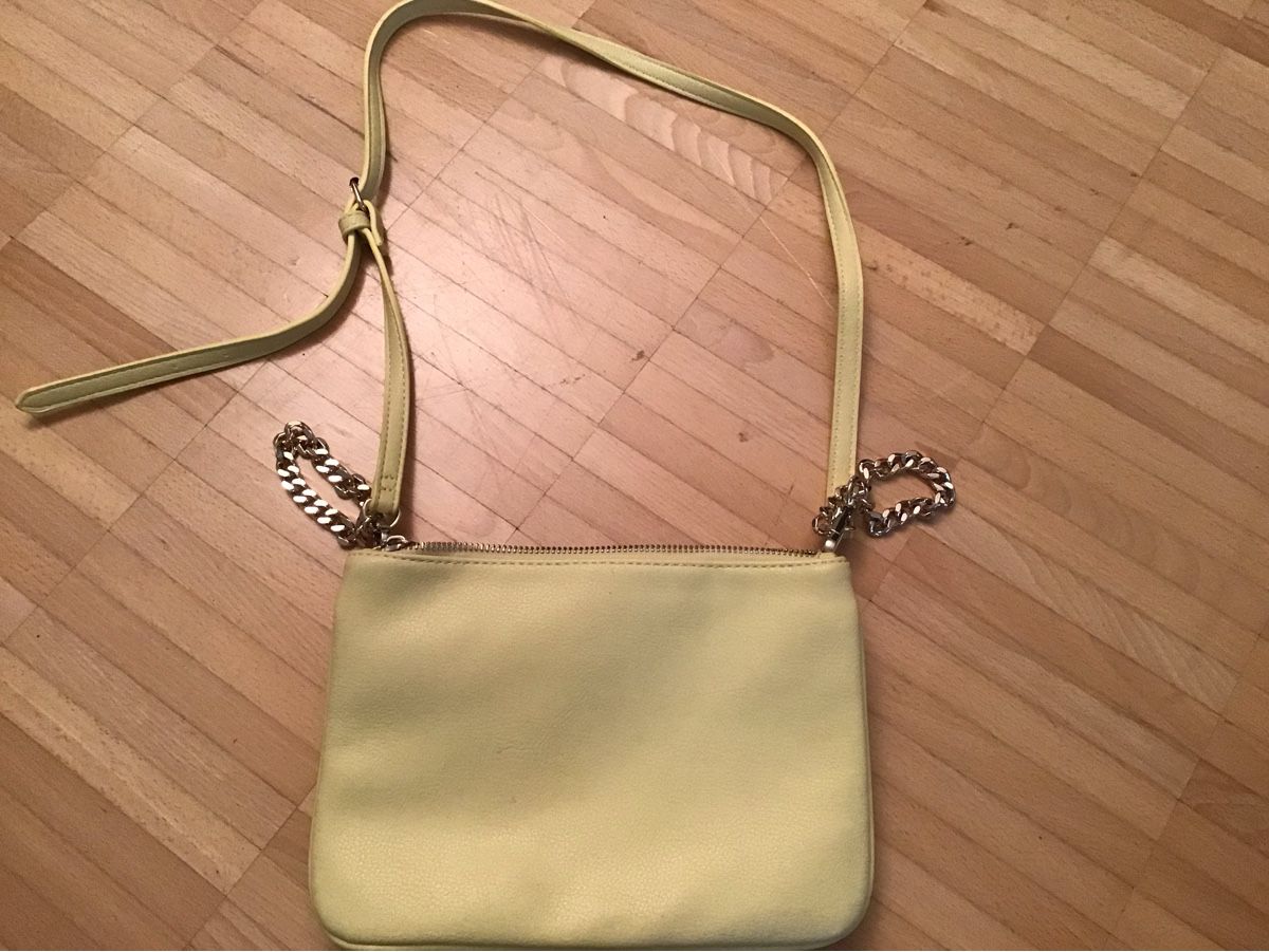 Taschen für Damen: Kleine Handtasche in Vanillgelb – Neu (gemäss Beschreibung) aus Dübendorf von NissanCC 1