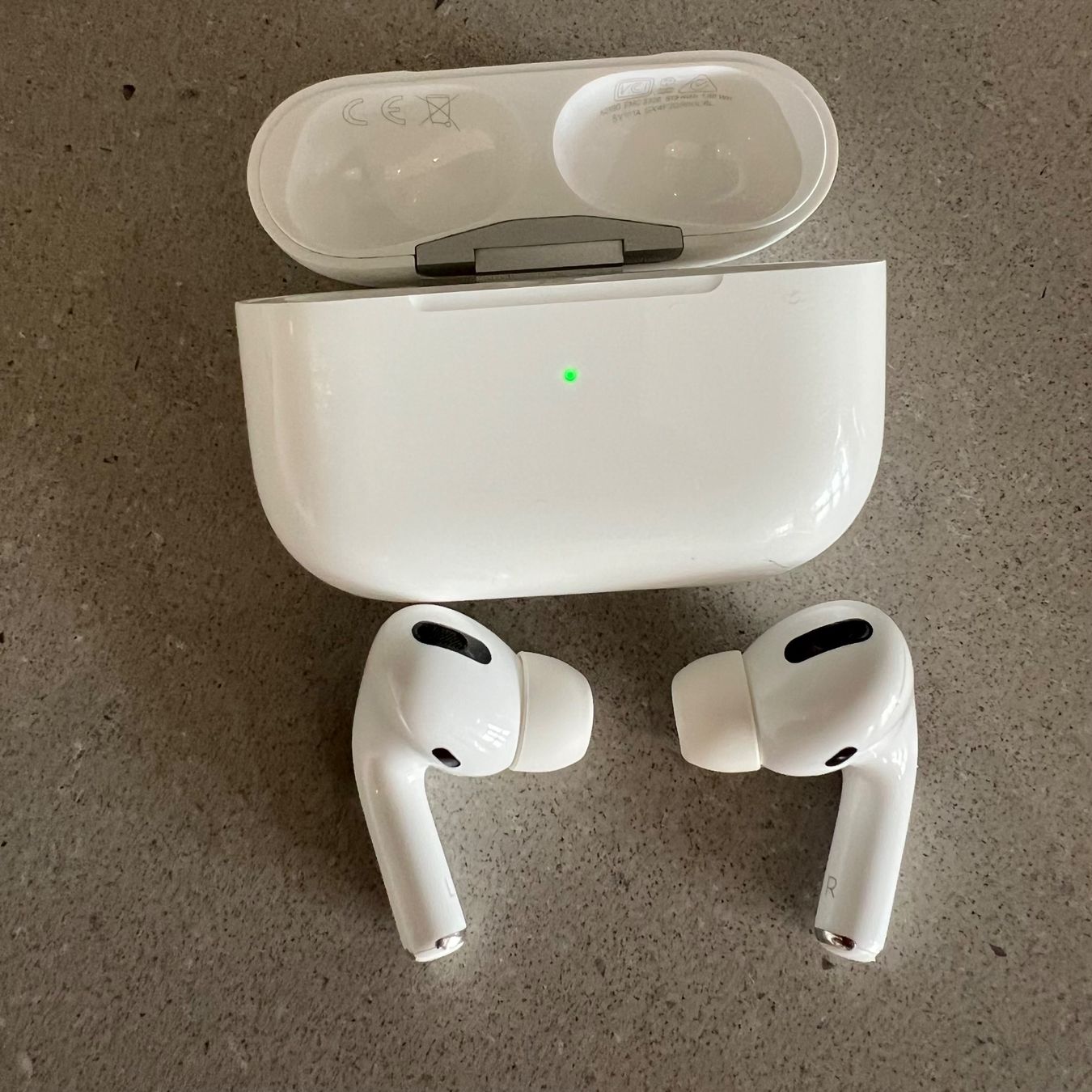 Apple Kopfhörer: AirPods Pro 1.Gen – Gebraucht aus Bülach von