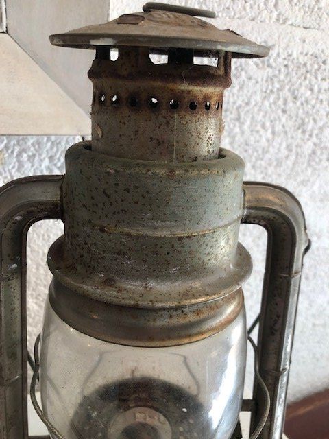 Lampes: Ancienne lampe à pétrole – D'occasion à Chézard St Martin par schmitt 4