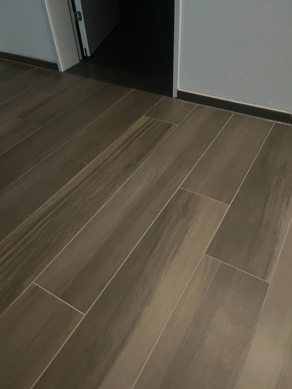 Rivestimenti per pavimenti: Keramik-Bodenplatten – Nuovo e nell'imballaggio originale da Wauwil venduto da willibilli