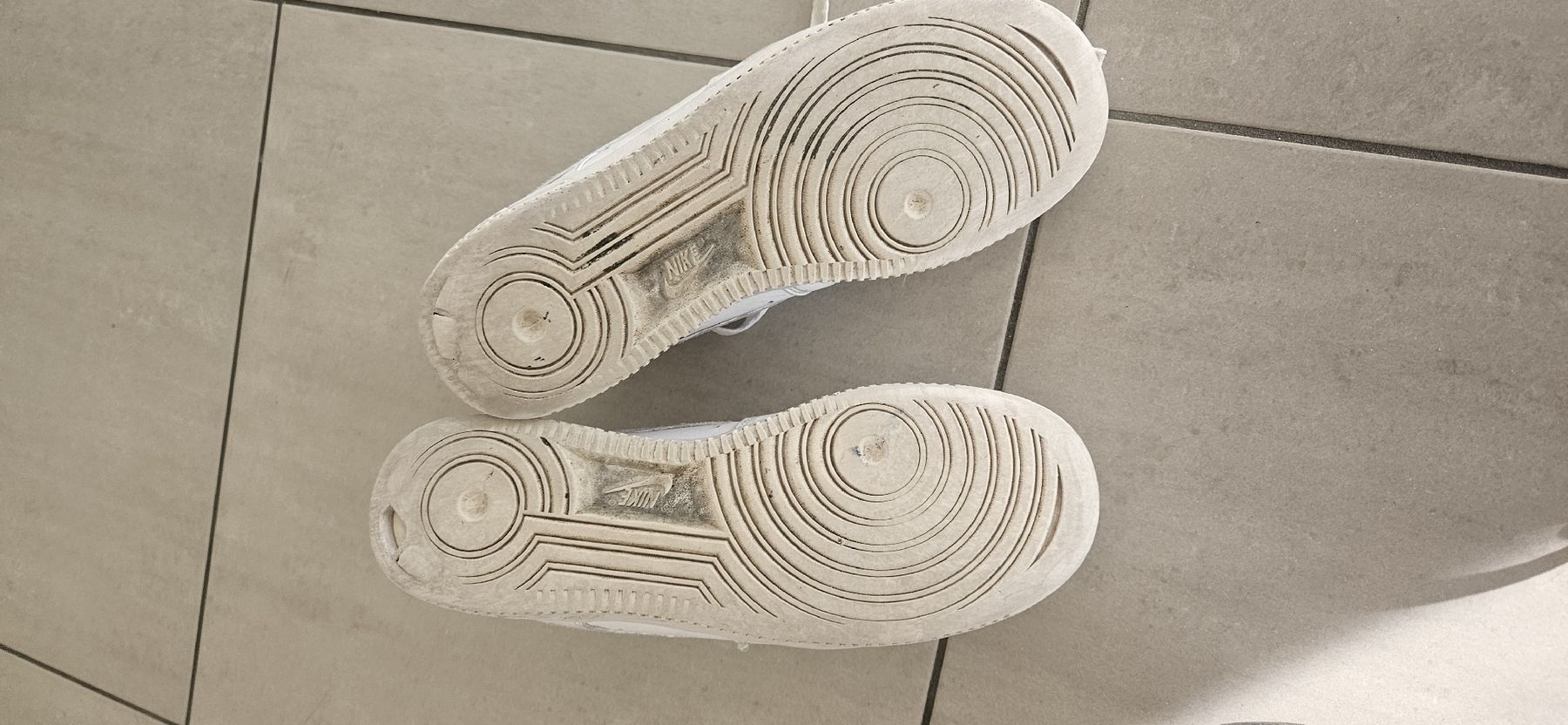 Nike Herrenschuhe: Nike Airforce 1 Grösse 43 – Defekt aus Walchwil von Sandy08 3