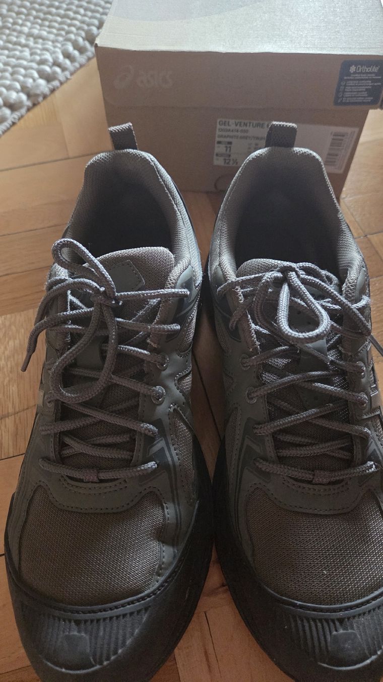 Asics Scarpe da uomo: Asics Gel Venture 6 Shield  – Usato da Genève venduto da narabda 4
