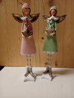 Weihnachtsdeko: 2 süsse Engel Figuren, je 19cm gross