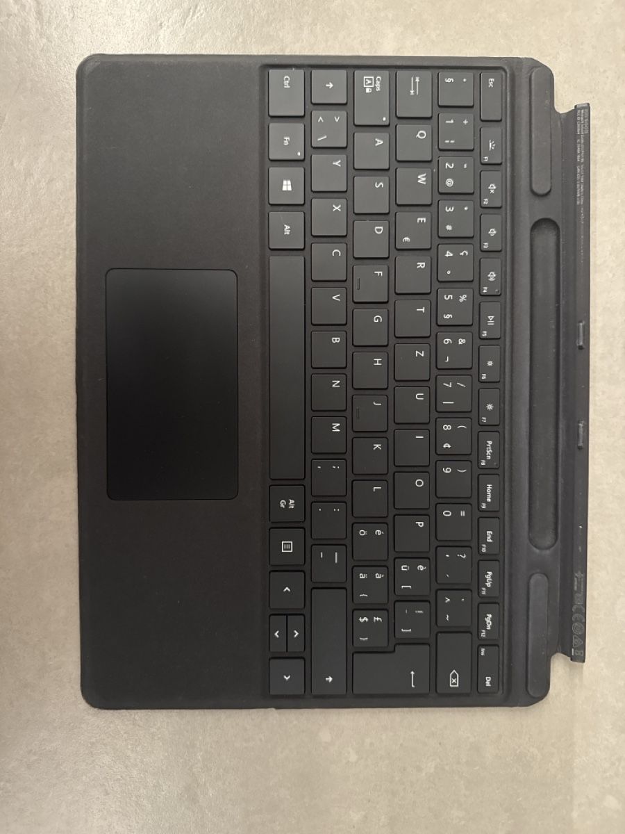 Microsoft Tastiere: Microsoft Surface Pro 9- Clavier, noir👍48 – Nuovo (secondo la descrizione) da Salgesch venduto da Flolo80