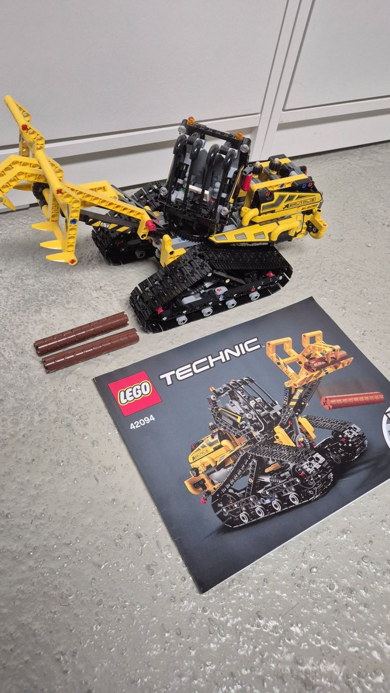 Lego Jeux de construction: LEGO Technic 42094 Kettenlader – D'occasion à Rickenbach SO par Bubs